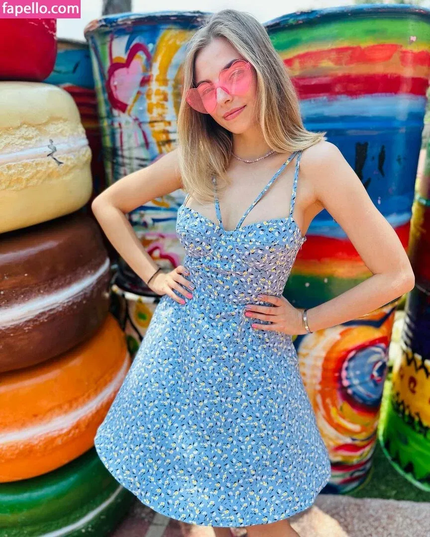 busya18plus Onlyfans Photo Gallery 