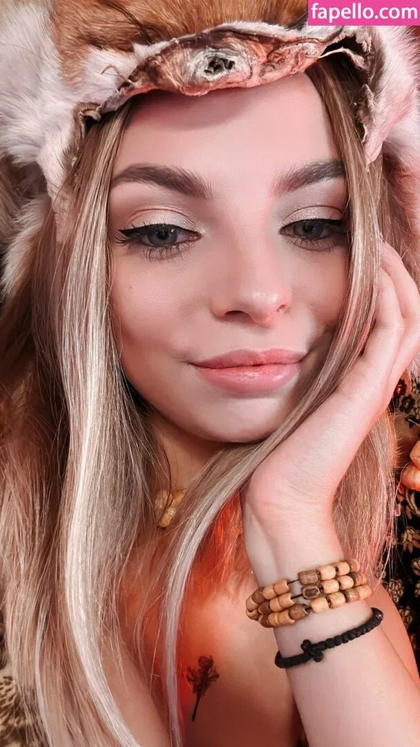 busya18plus Onlyfans Photo Gallery 