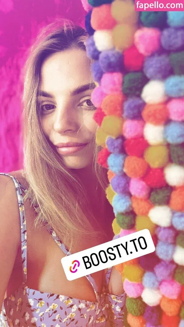 busya18plus Onlyfans Photo Gallery 