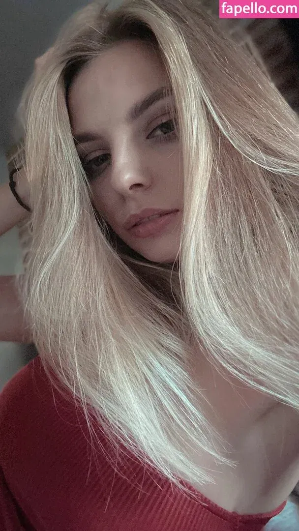 busya18plus Onlyfans Photo Gallery 