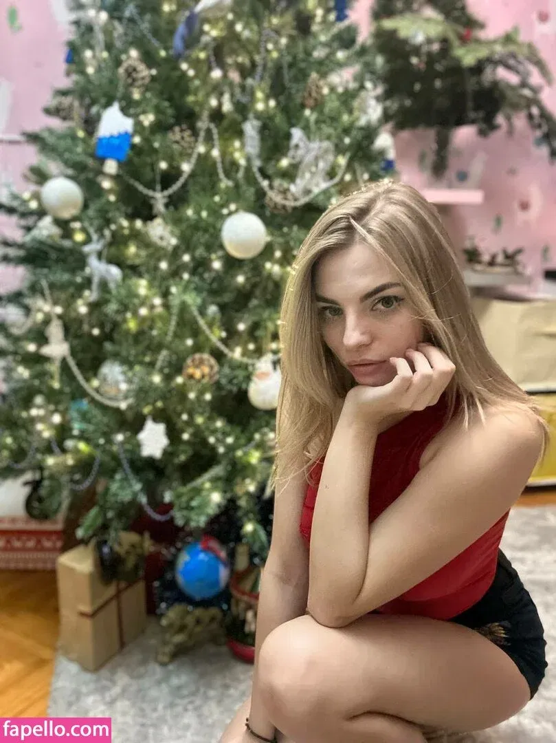 busya18plus Onlyfans Photo Gallery 