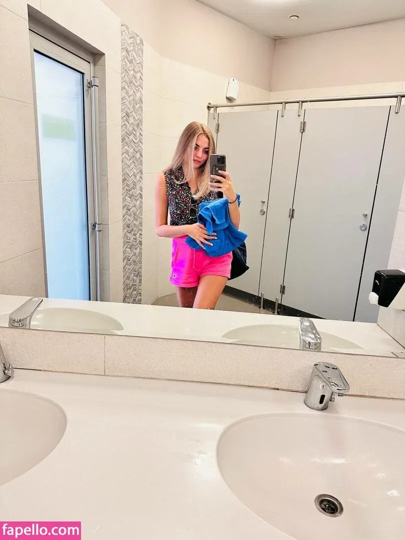 busya18plus Onlyfans Photo Gallery 