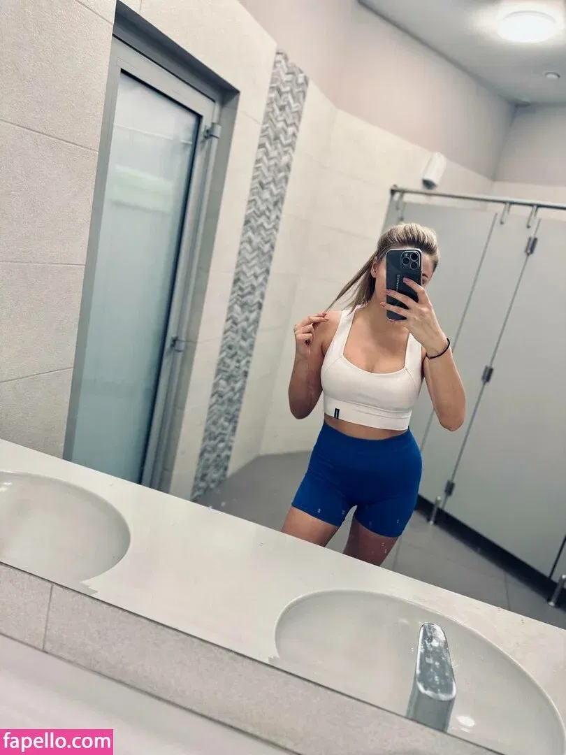 busya18plus Onlyfans Photo Gallery 