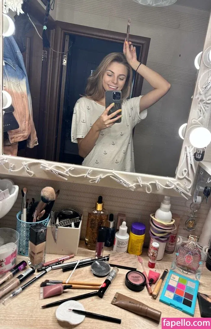 busya18plus Onlyfans Photo Gallery 