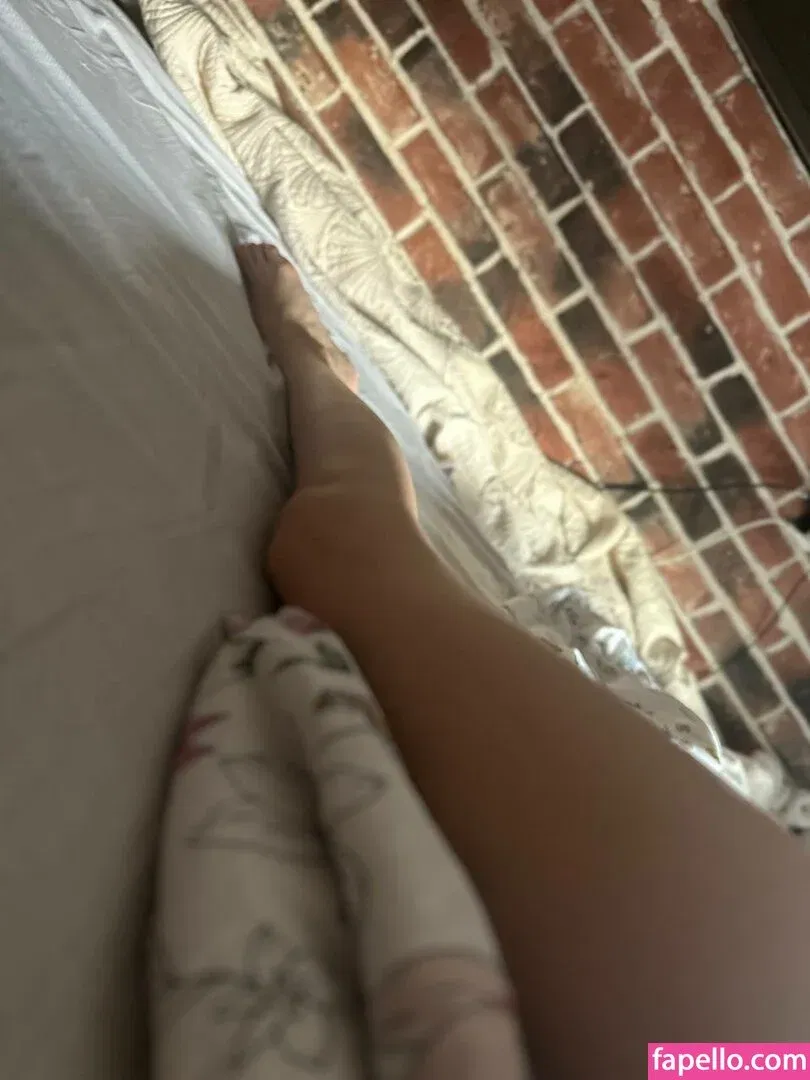 busya18plus Onlyfans Photo Gallery 