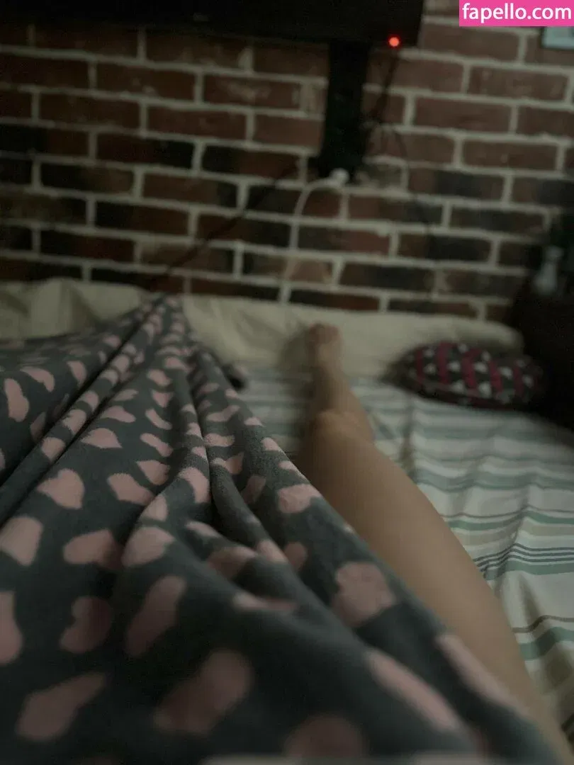 busya18plus Onlyfans Photo Gallery 