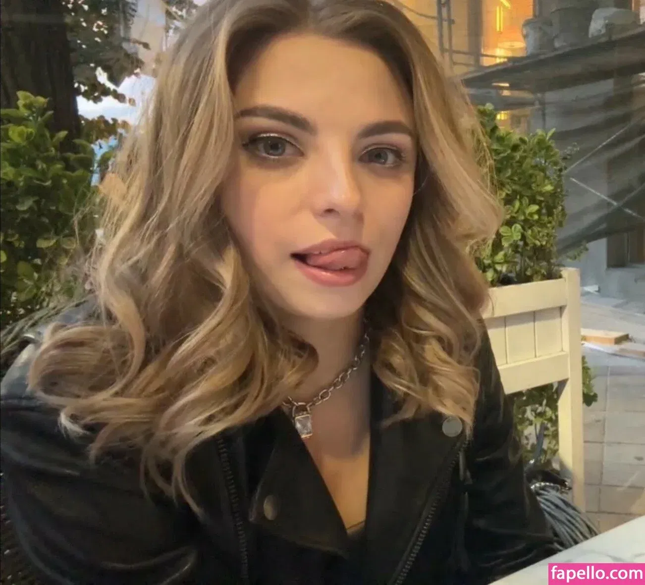 busya18plus Onlyfans Photo Gallery 