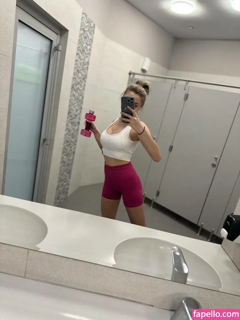 busya18plus Onlyfans Photo Gallery 