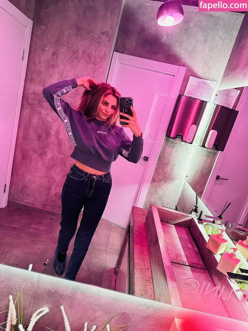 busya18plus Onlyfans Photo Gallery 