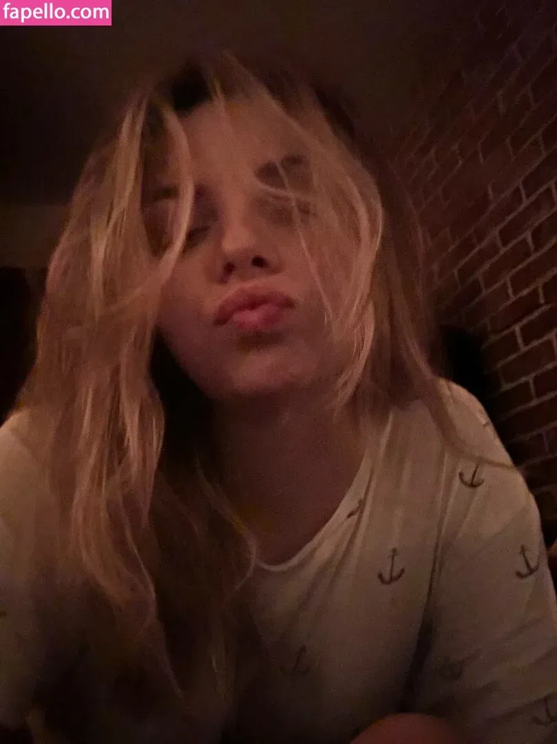 busya18plus Onlyfans Photo Gallery 