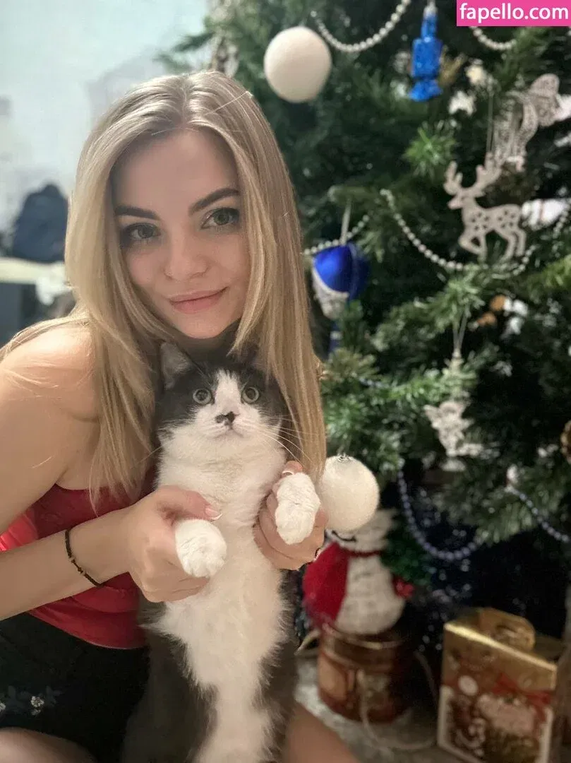 busya18plus Onlyfans Photo Gallery 