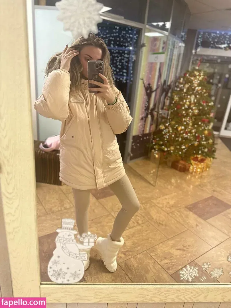 busya18plus Onlyfans Photo Gallery 