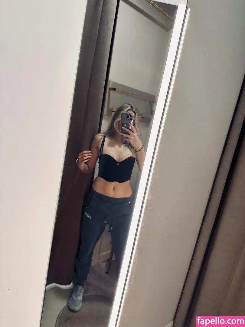 busya18plus Onlyfans Photo Gallery 