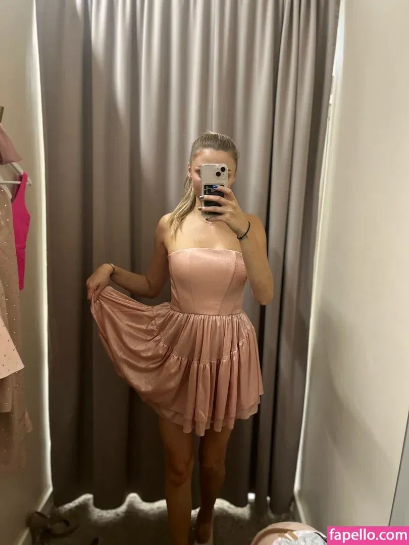 busya18plus Onlyfans Photo Gallery 