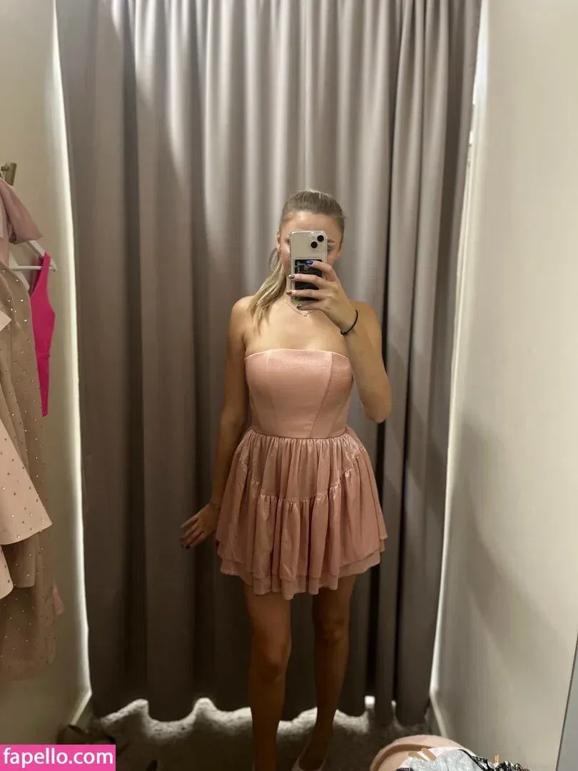 busya18plus Onlyfans Photo Gallery 