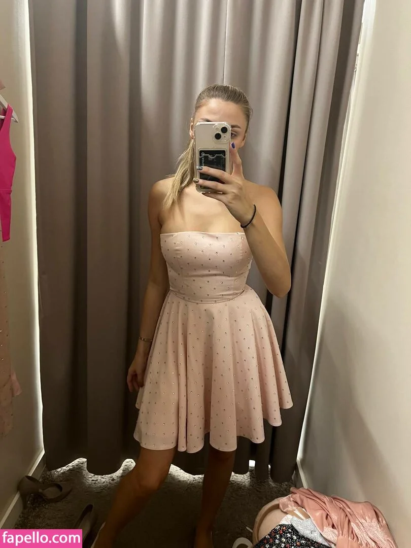 busya18plus Onlyfans Photo Gallery 