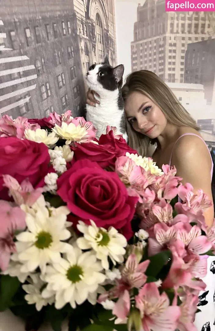 busya18plus Onlyfans Photo Gallery 