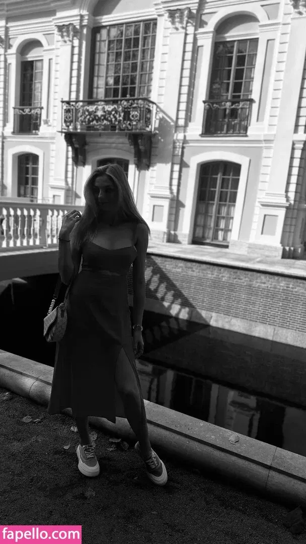 busya18plus Onlyfans Photo Gallery 