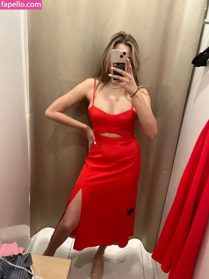 busya18plus Onlyfans Photo Gallery 