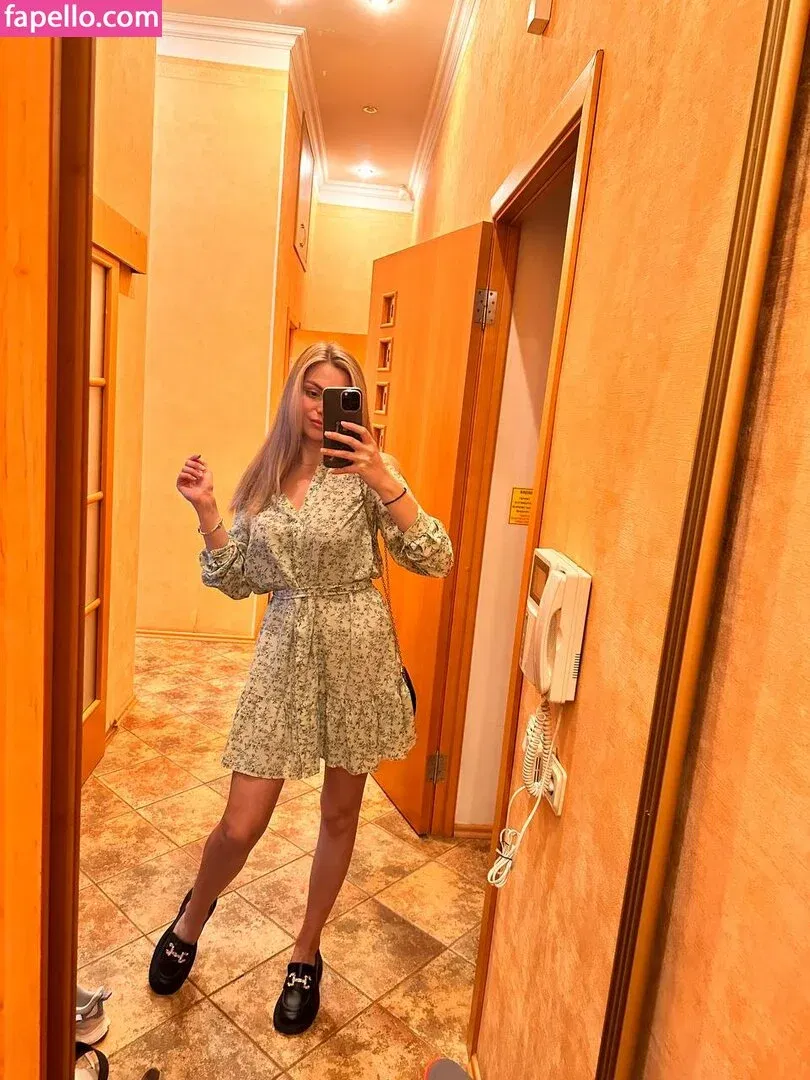 busya18plus Onlyfans Photo Gallery 