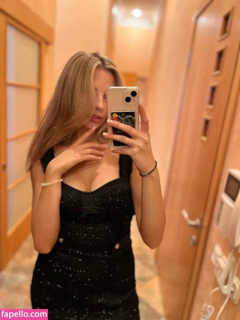 busya18plus Onlyfans Photo Gallery 