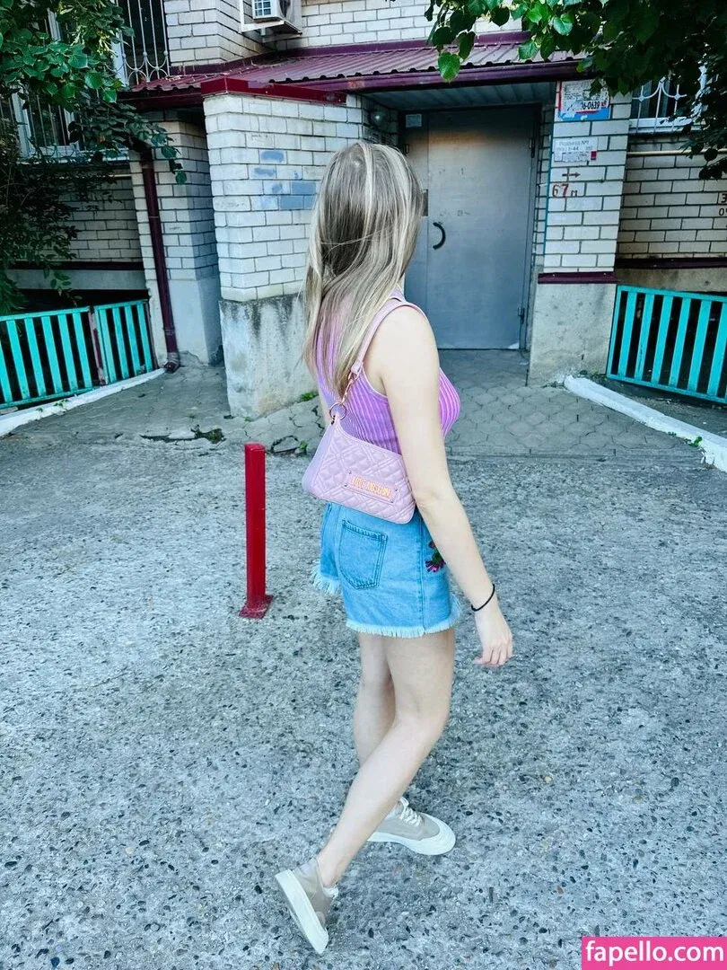 busya18plus Onlyfans Photo Gallery 