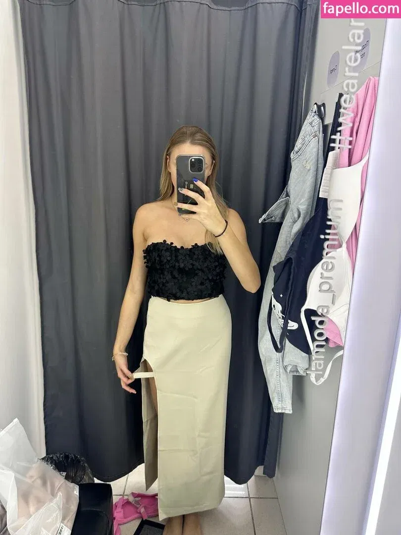 busya18plus Onlyfans Photo Gallery 