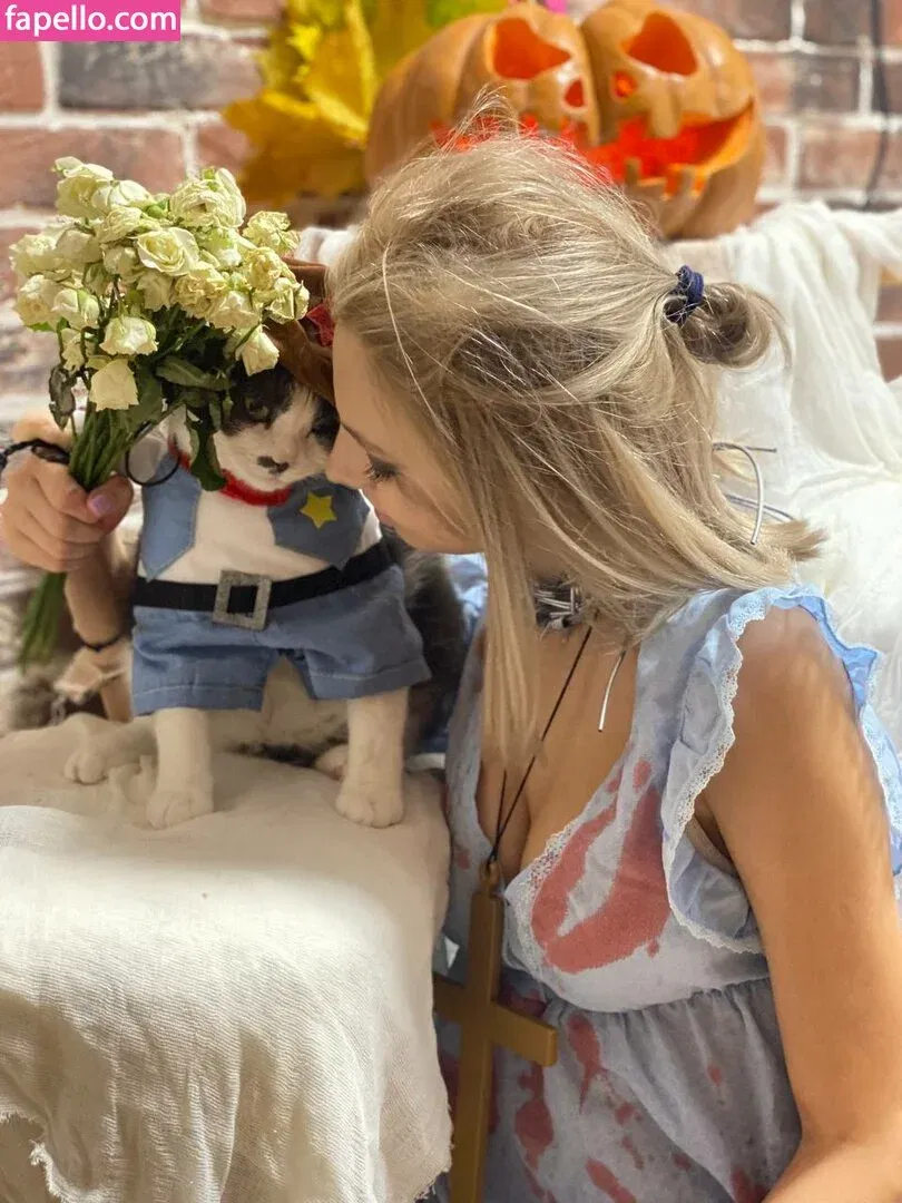 busya18plus Onlyfans Photo Gallery 