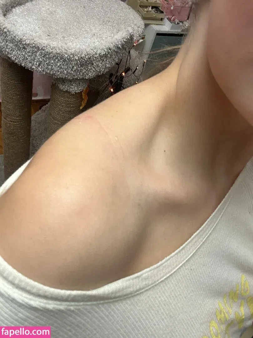 busya18plus Onlyfans Photo Gallery 