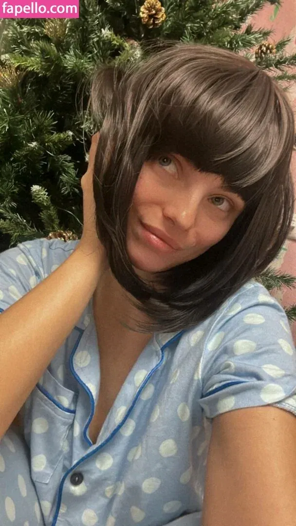 busya18plus Onlyfans Photo Gallery 