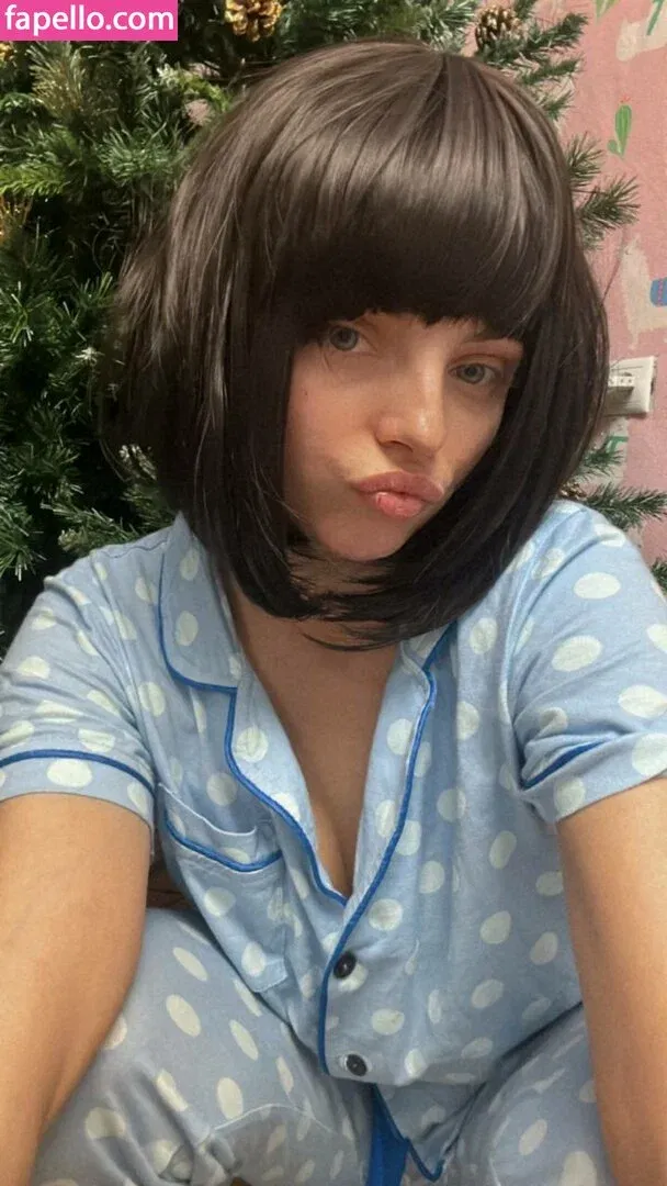 busya18plus Onlyfans Photo Gallery 