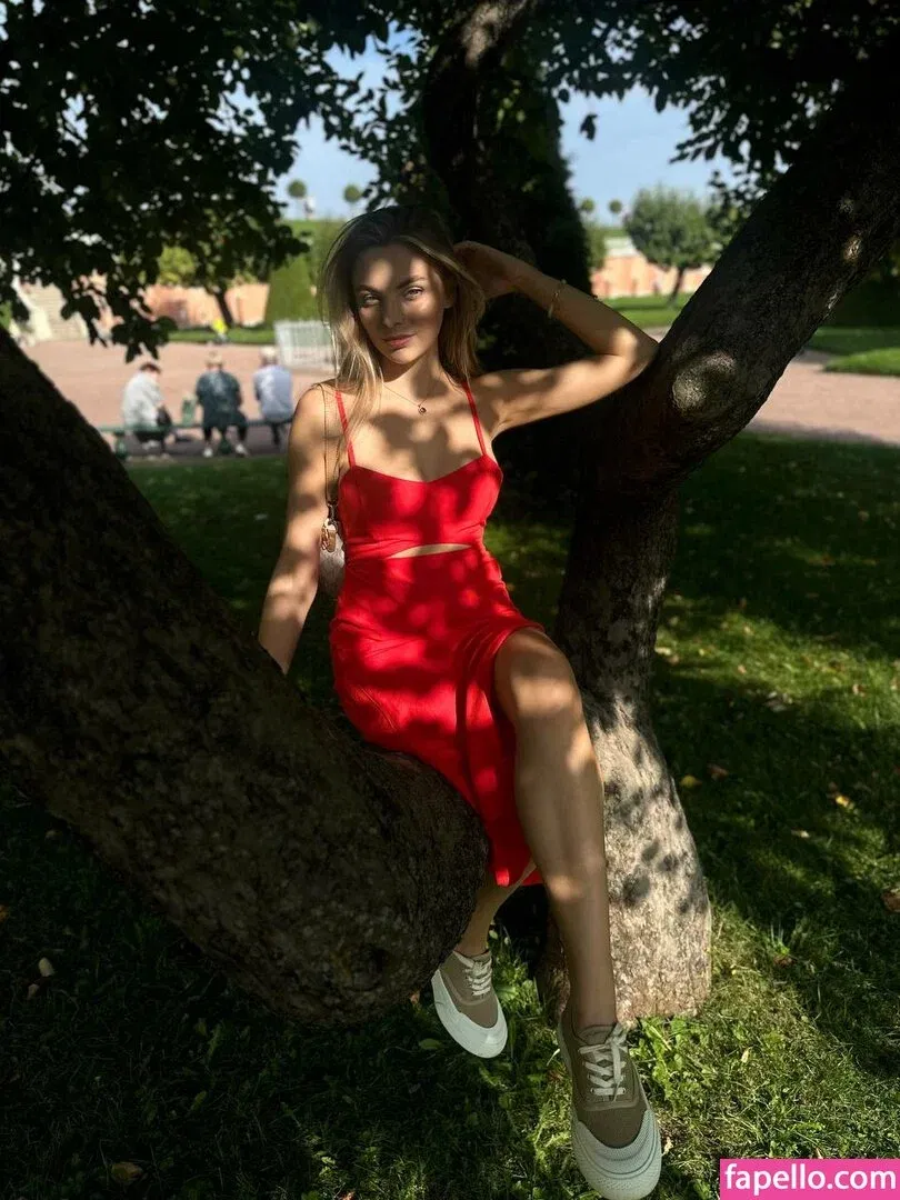 busya18plus Onlyfans Photo Gallery 