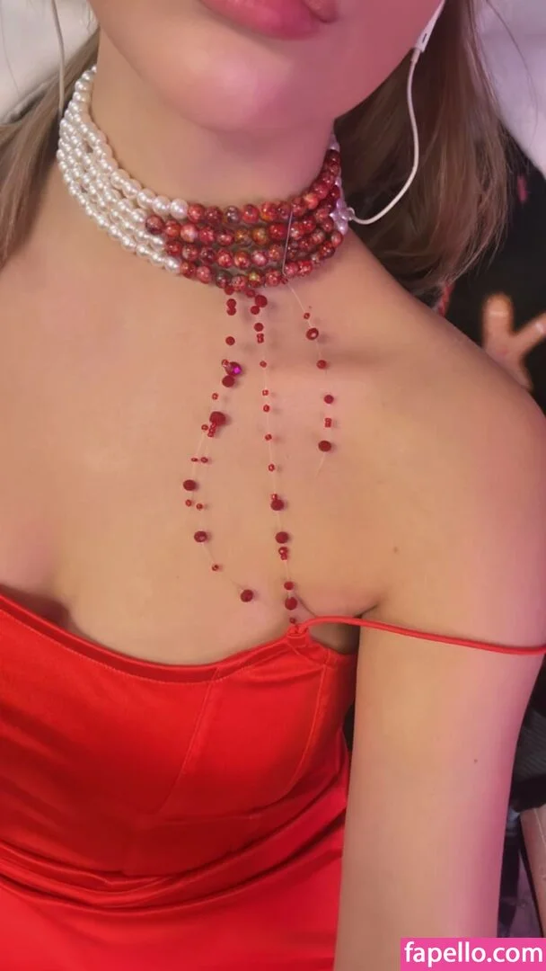 busya18plus Onlyfans Photo Gallery 