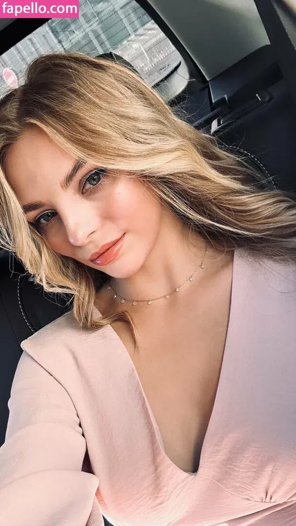 busya18plus Onlyfans Photo Gallery 