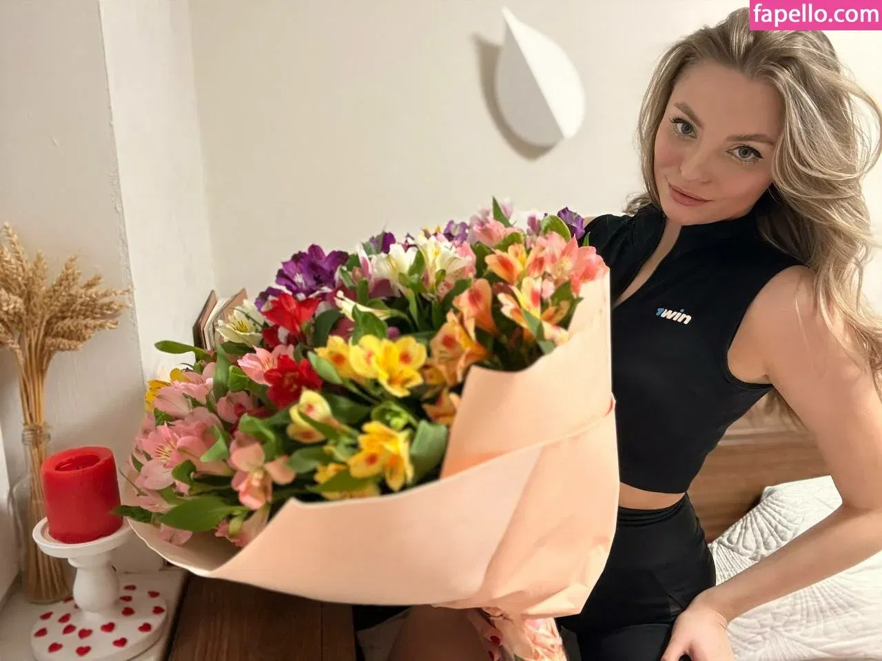 busya18plus Onlyfans Photo Gallery 