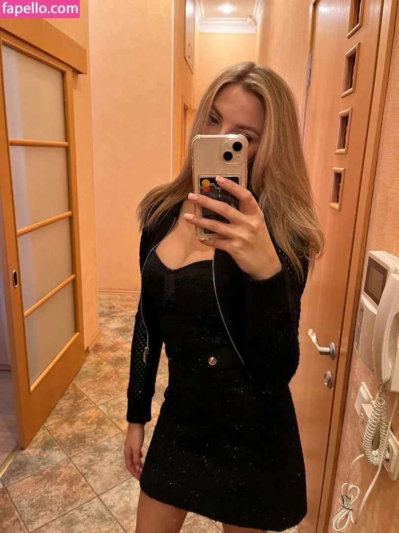 busya18plus Onlyfans Photo Gallery 