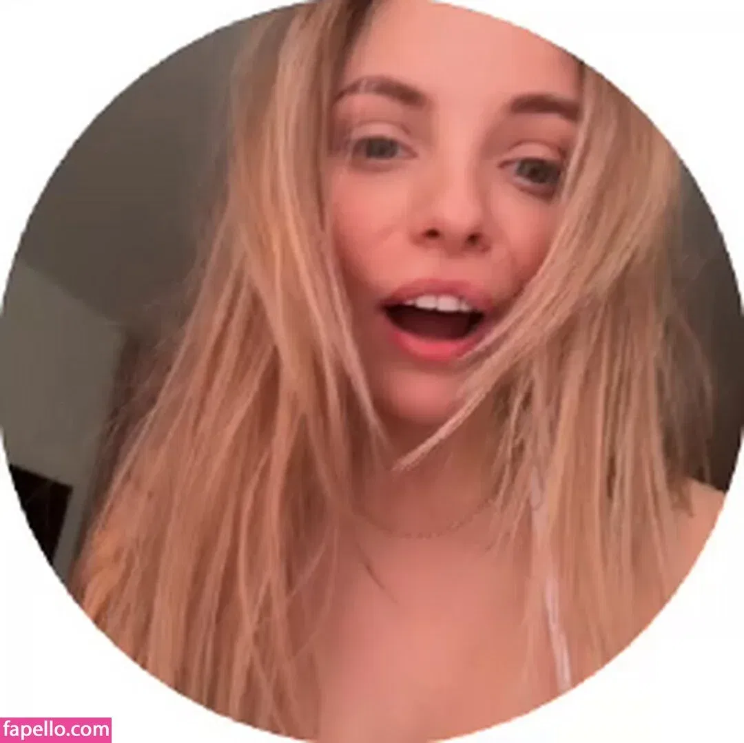 busya18plus Onlyfans Photo Gallery 