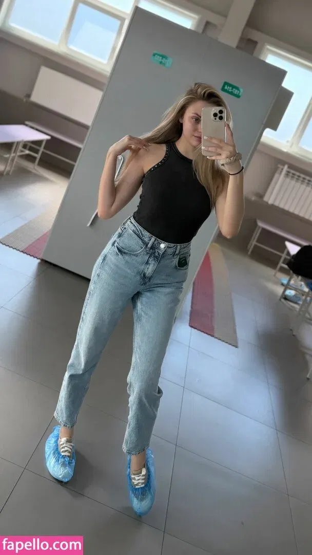 busya18plus Onlyfans Photo Gallery 