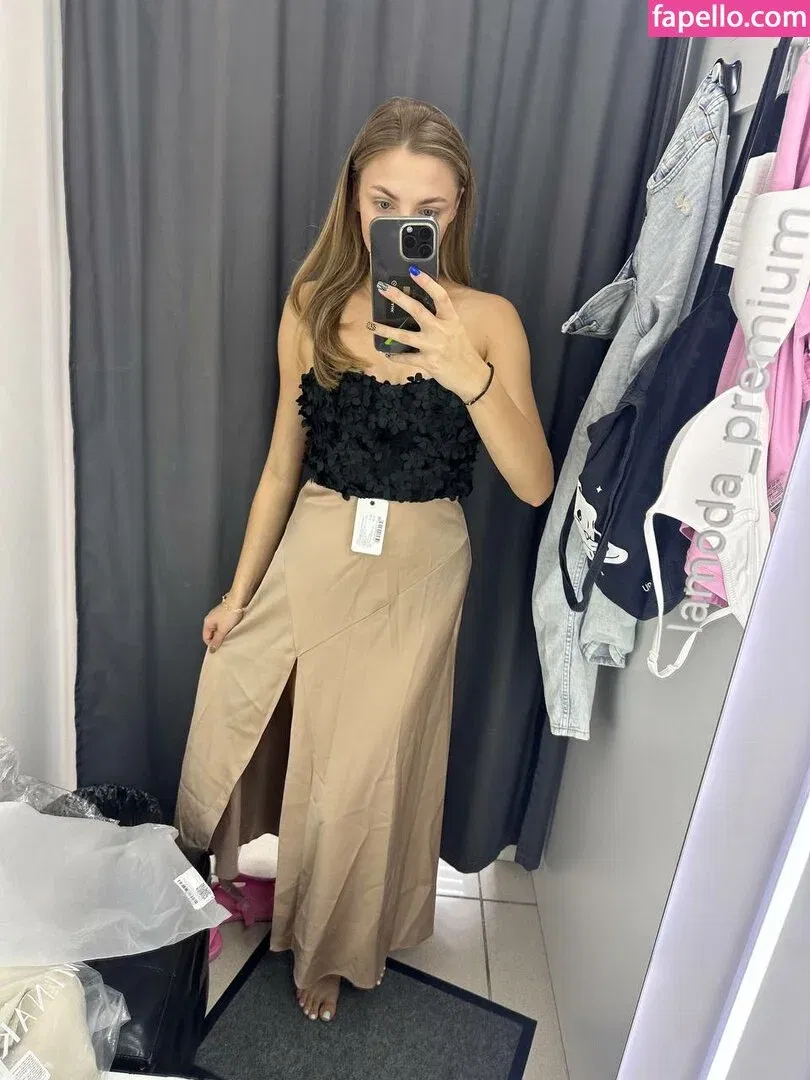 busya18plus Onlyfans Photo Gallery 