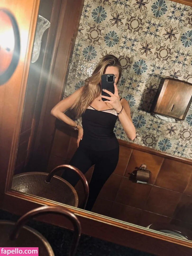 busya18plus Onlyfans Photo Gallery 