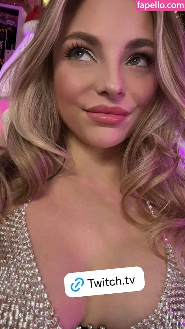 busya18plus Onlyfans Photo Gallery 