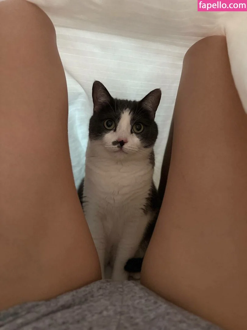 busya18plus Onlyfans Photo Gallery 