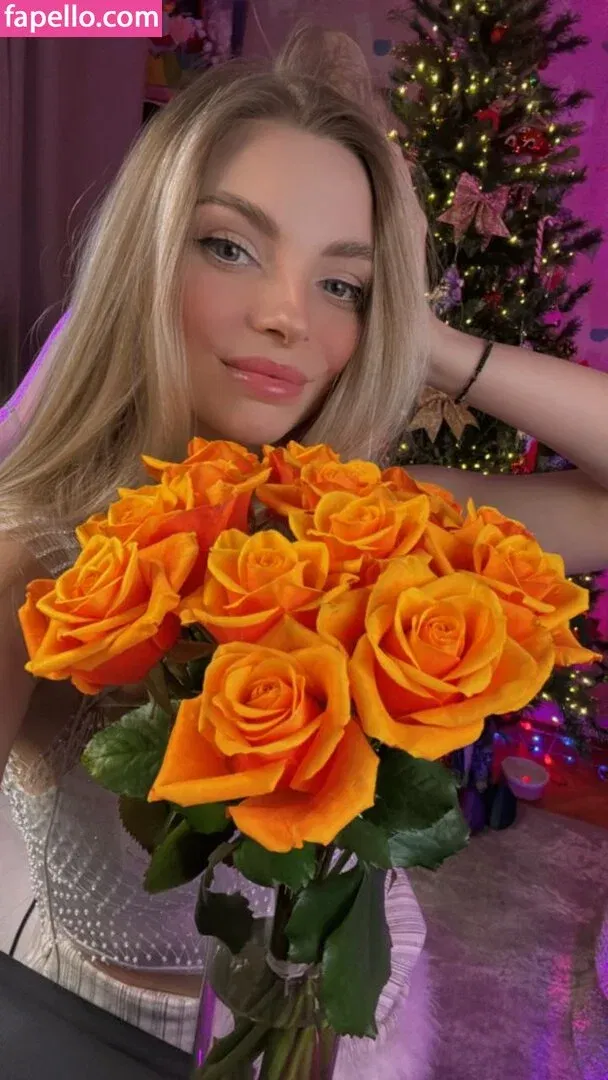 busya18plus Onlyfans Photo Gallery 