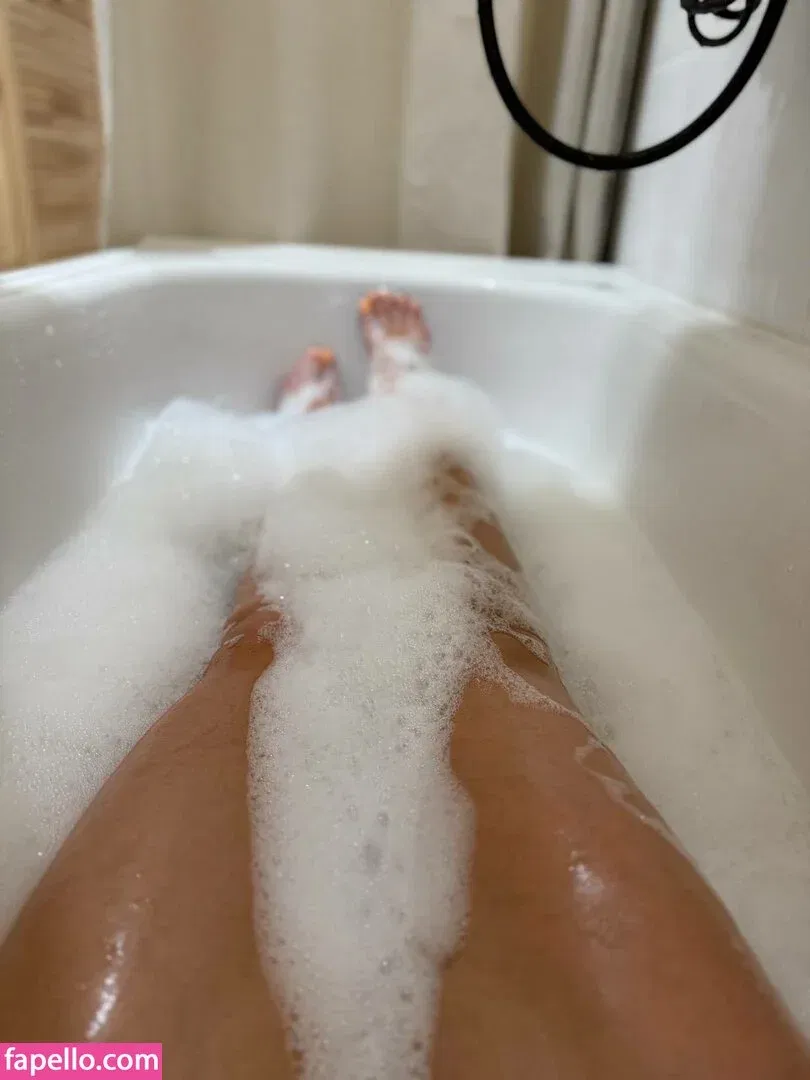 busya18plus Onlyfans Photo Gallery 