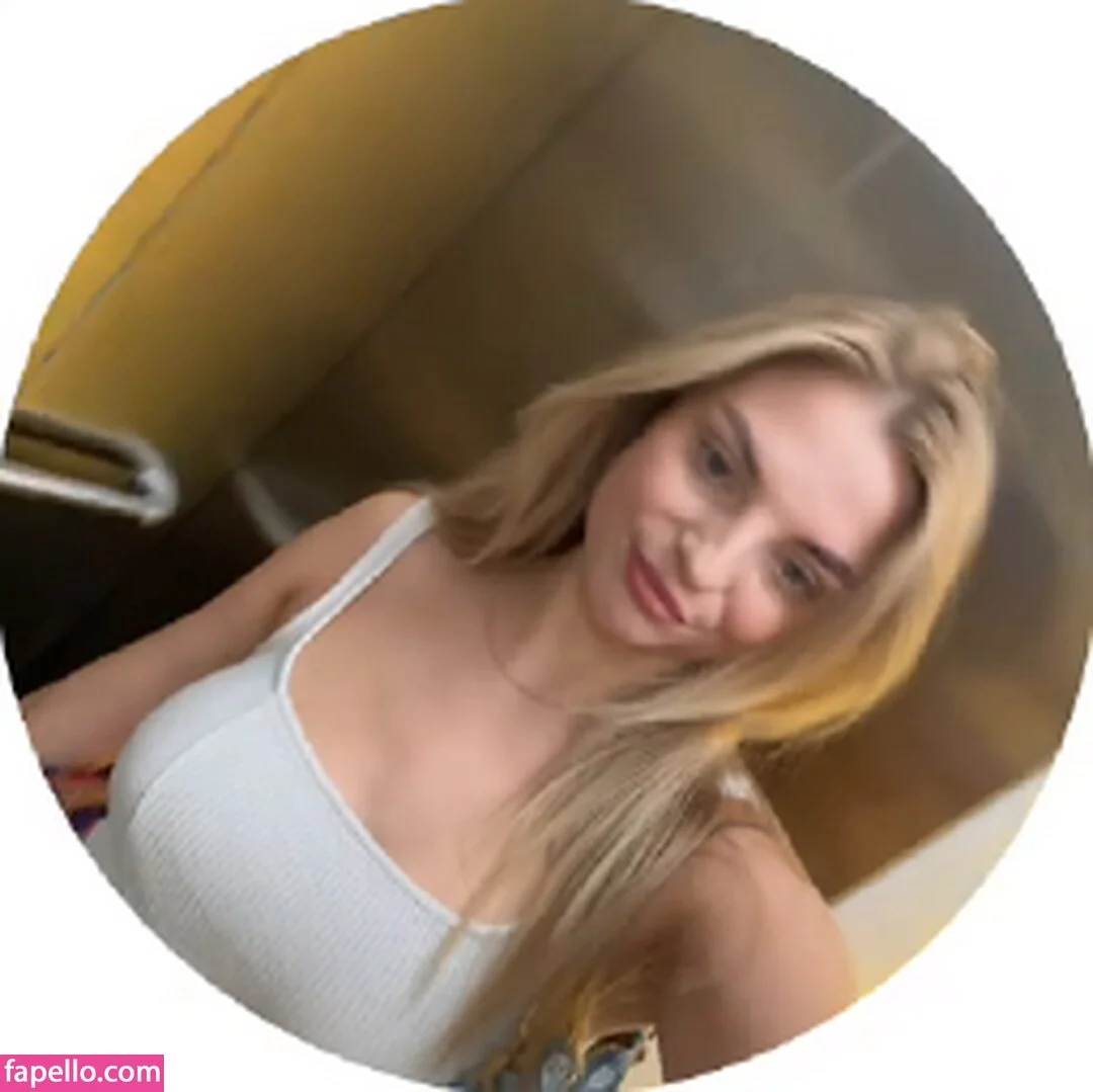 busya18plus Onlyfans Photo Gallery 