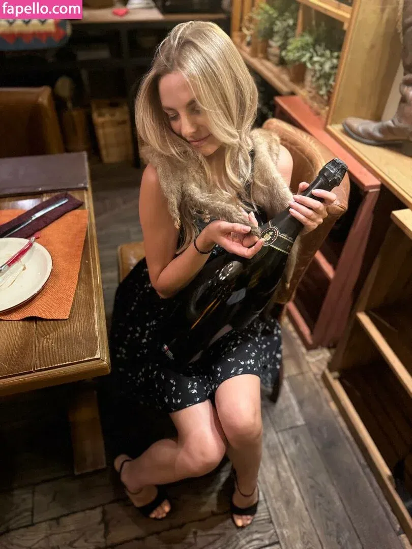 busya18plus Onlyfans Photo Gallery 