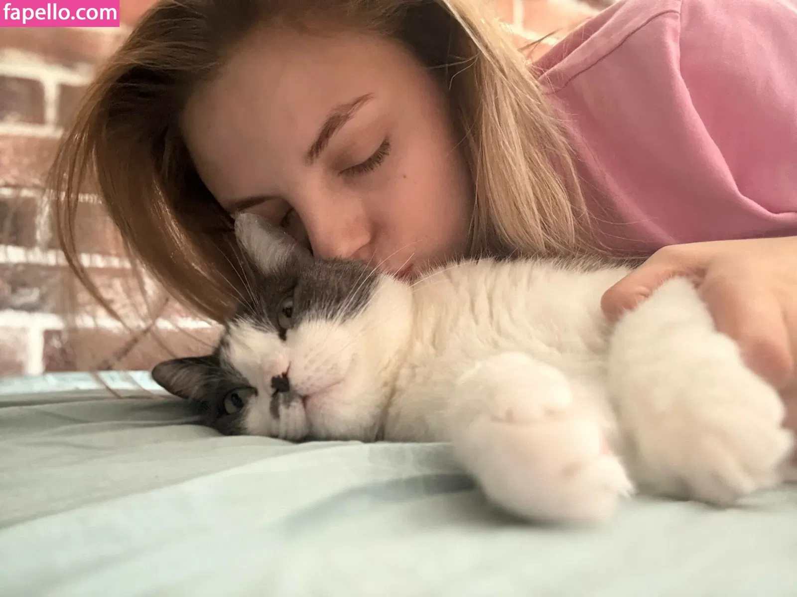 busya18plus Onlyfans Photo Gallery 