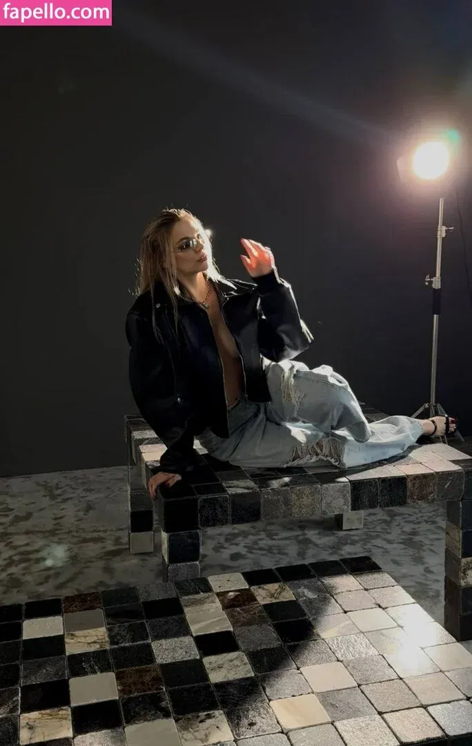 busya18plus Onlyfans Photo Gallery 