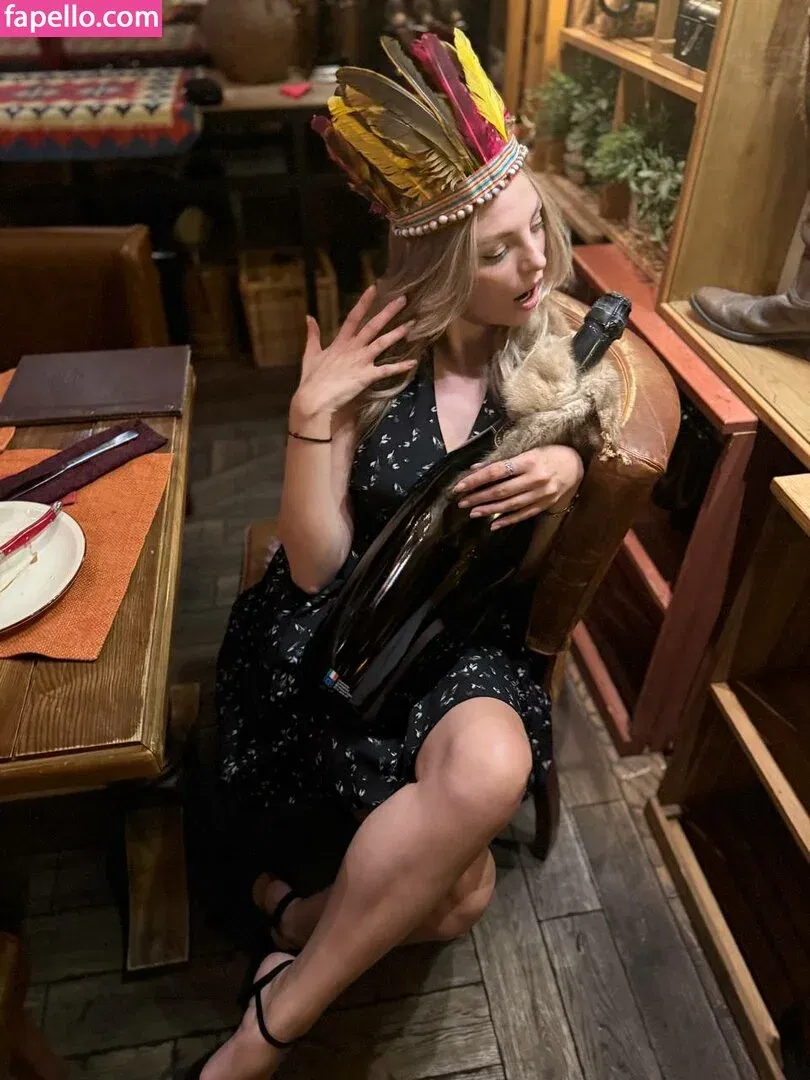 busya18plus Onlyfans Photo Gallery 