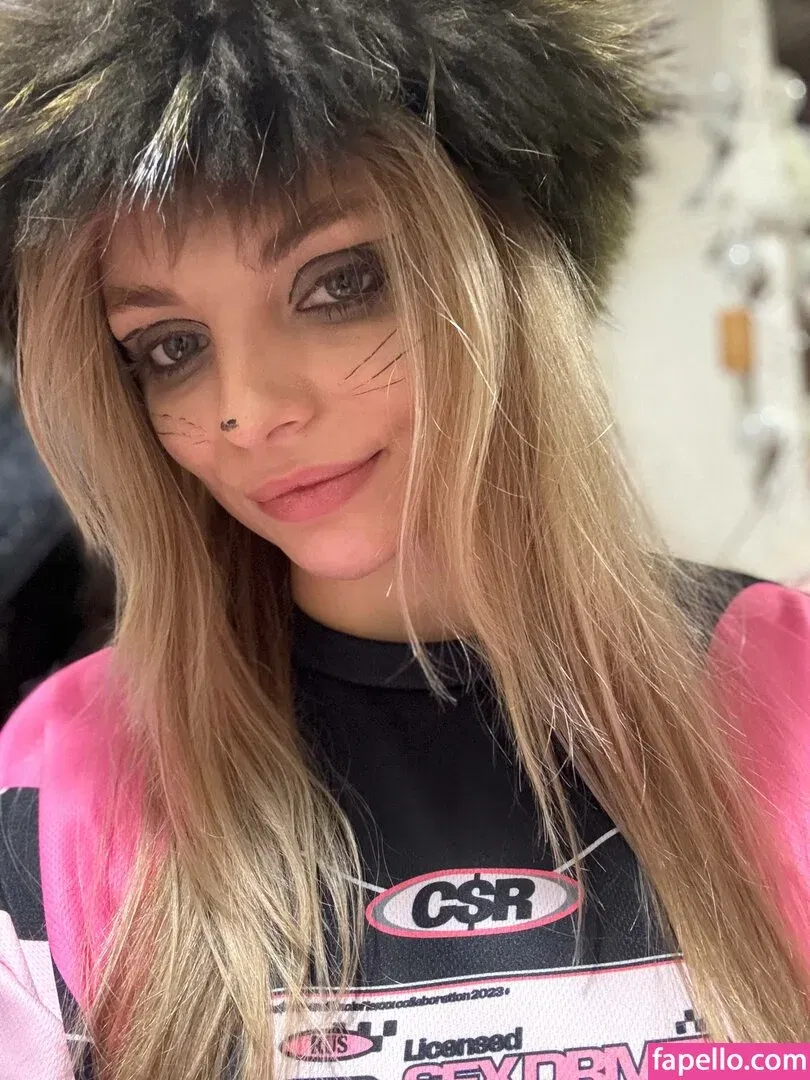 busya18plus Onlyfans Photo Gallery 